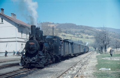 {short description of image}